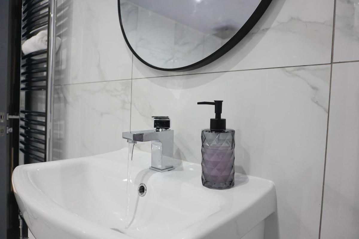 Contractors Dream, 4 Bedroom 2 Bathroom Λίβερπουλ Εξωτερικό φωτογραφία
