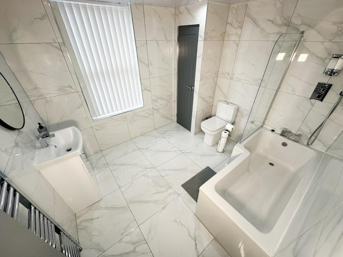 Contractors Dream, 4 Bedroom 2 Bathroom Λίβερπουλ Εξωτερικό φωτογραφία