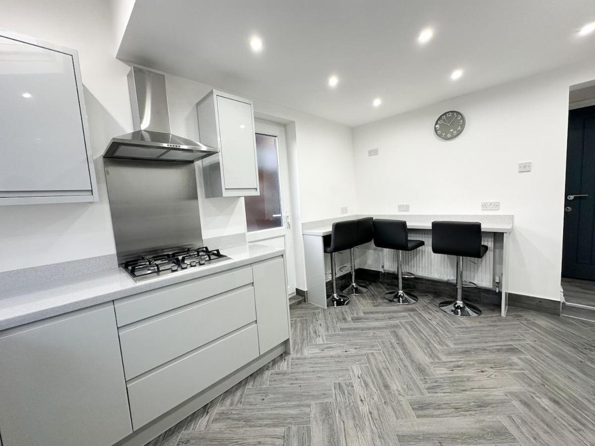 Contractors Dream, 4 Bedroom 2 Bathroom Λίβερπουλ Εξωτερικό φωτογραφία